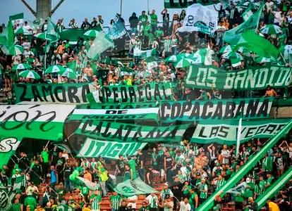 Joven se voló dedo con pólvora en tribuna del Atanasio Girardot antes del clásico