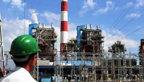UNE pronóstica déficit en pico nocturno de 1570 MW