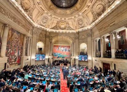 Uno a uno: así votaron los representantes a la Cámara la reforma a la salud del Gobierno