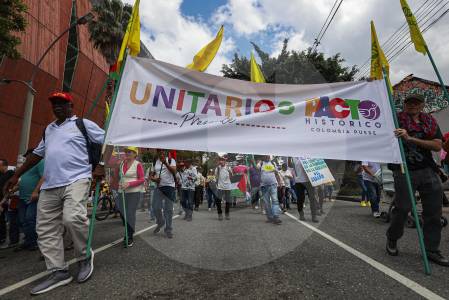 Mandatarios no le jalan al día cívico: ¿Se desinfla la marcha de las “petroreformas”?