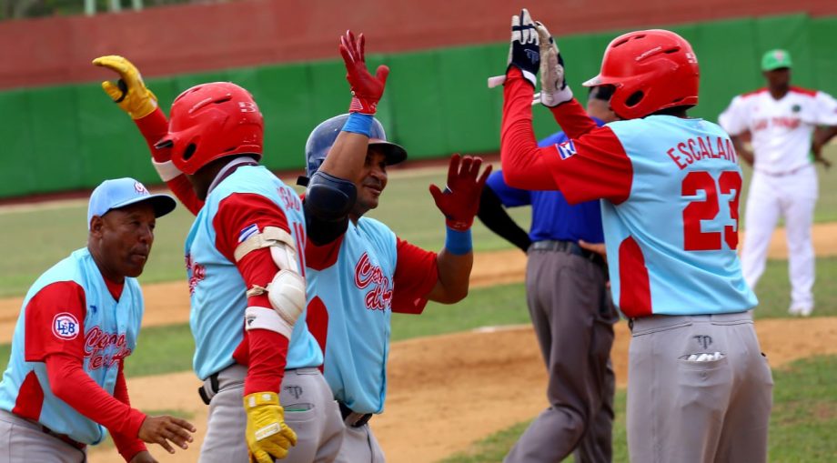 III Liga Élite: Industriales y Granma invictos, Ciego de Ávila toma desquite