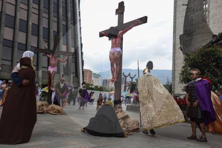 Antioquia exhibió sus 20 mejores destinos para Semana Santa con “procesión” en La Alpujarra
