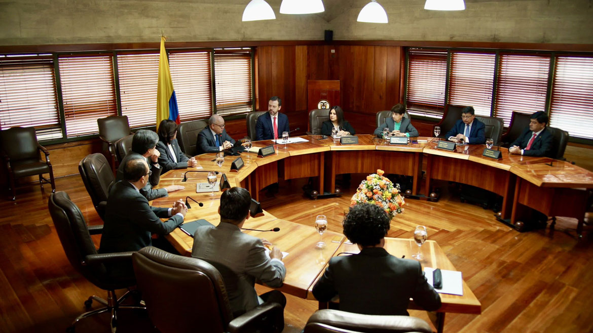 Constitutional Court suspends CNE investigation against Petro