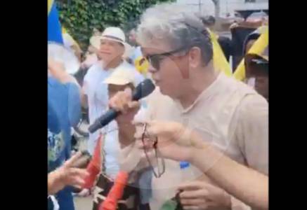 “No han cumplido”: manifestantes increpan a Wilson Arias durante las marchas del 1° de mayo