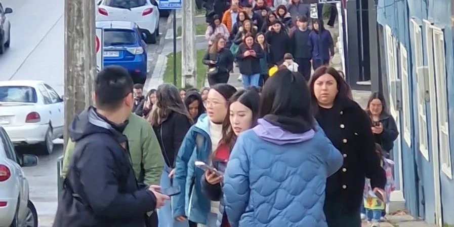 Fuerte sismo sacude el extremo sur de Chile: se activó la alerta de tsunami