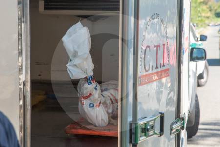 Encontraron a un hombre embolsado dentro de su casa en una vereda de Bello