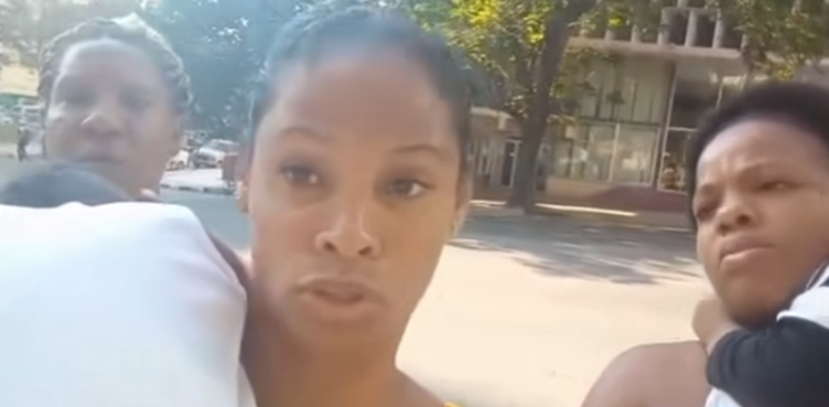 Madres cubanas protestan en La Habana por la falta de atención médica para sus hijos enfermos