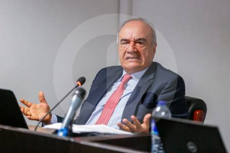 la-u-se-decanta-por-abogado-de-petro-para-llegar-a-la-corte-constitucional
