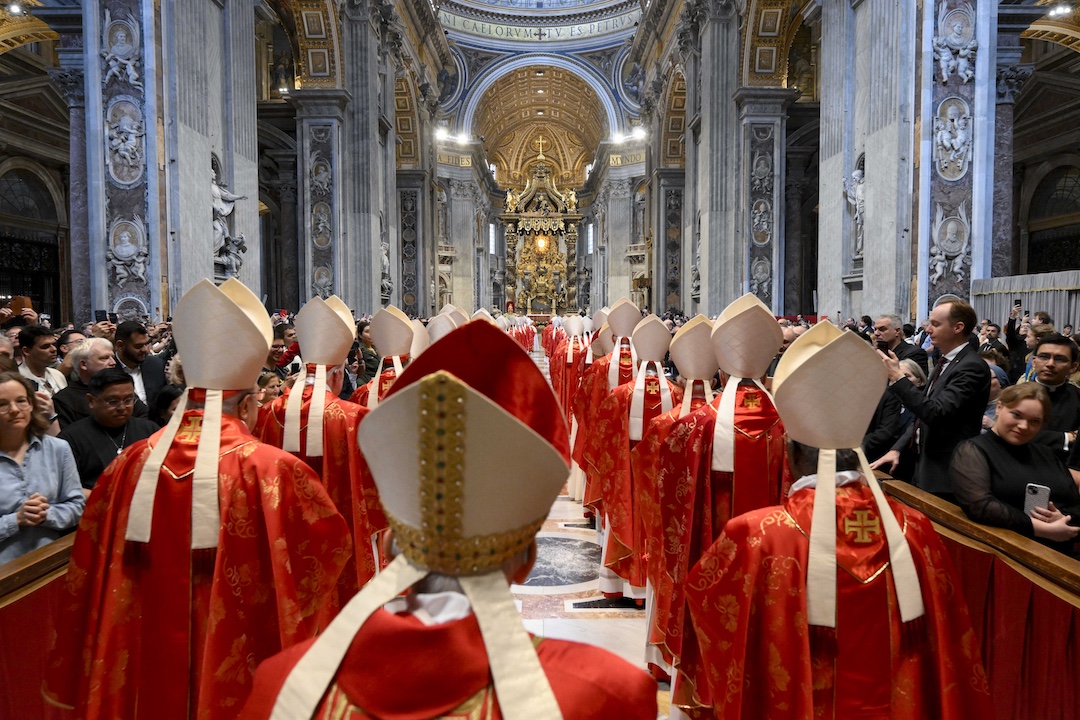 cardenales-regresan-a-la-capilla-sixtina-en-el-segundo-dia-del-conclave-–-nicaragua-investiga