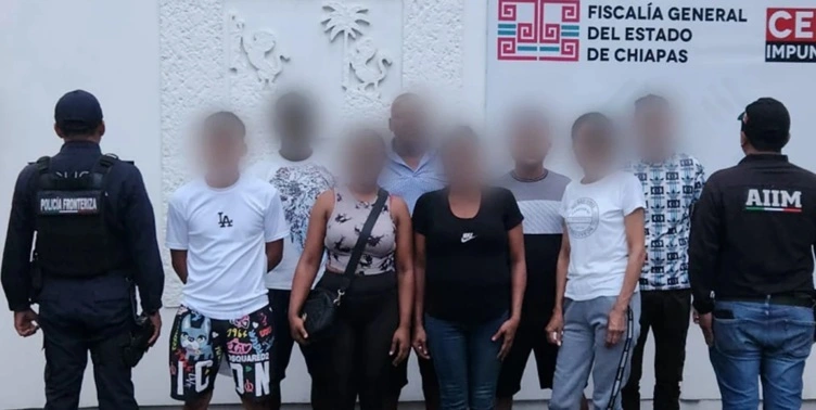 Rescatan en México a ocho migrantes cubanos secuestrados