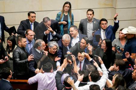 Senado vs. Petro: así fue el choque en el Congreso tras el hundimiento de la consulta popular