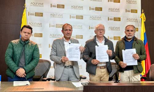Gobierno radicó otra vez la consulta popular, pero con cuatro preguntas más, ¿sobre qué tema?