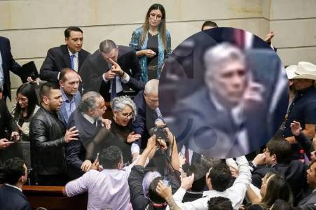 Video | Revelan el momento en que el senador Edgar Díaz votó “No” manualmente a la consulta popular