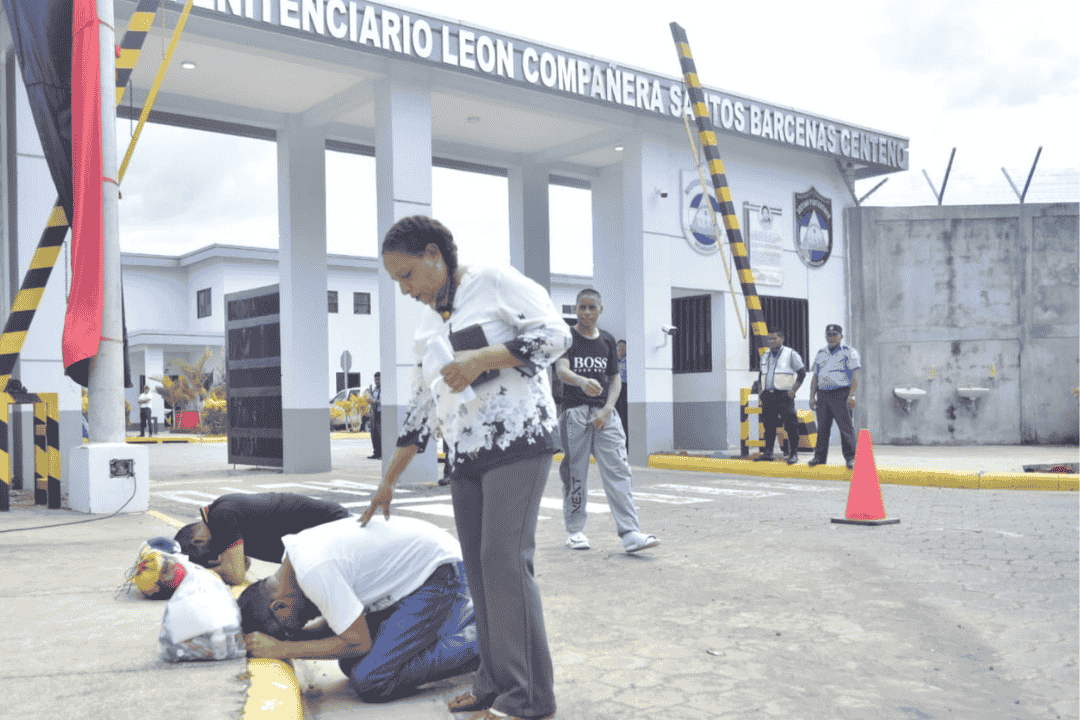 Hombre que violó a dos menores de edad recibe perdón presidencial