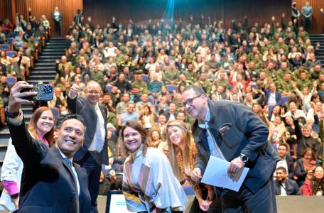 Funcionarios del sector defensa se congregaron para analizar las estrategias y desafíos