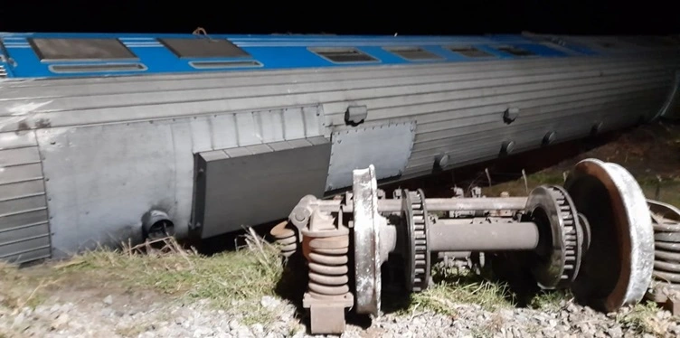 Descarrila tren de pasajeros en Camagüey: al menos 18 heridos