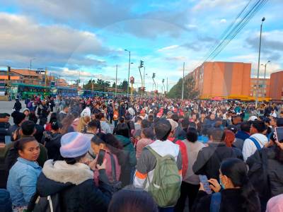 Paro nacional: bloquean y cierran 4 importantes estaciones de TransMilenio en Bogotá