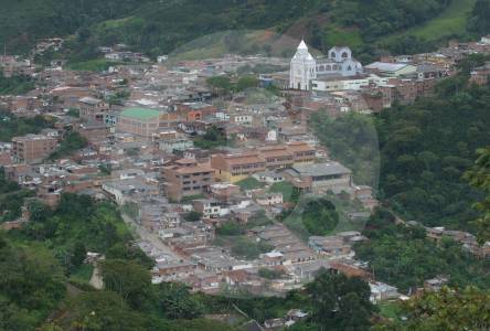 Fuego cruzado entre grupos armados causó zozobra en colegio de Betulia, Antioquia