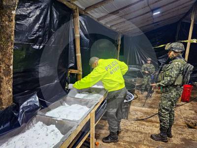Descubren megalaboratorio de drogas en El Peñol: incautaron más de dos toneladas de cocaína