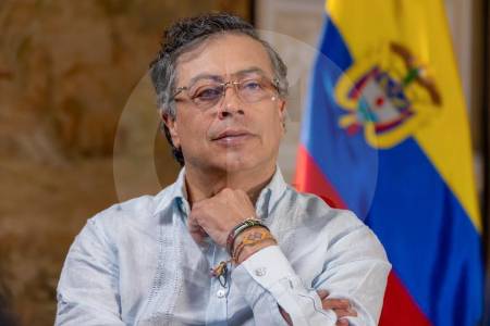 presidente-petro-estuvo-desaparecido-durante-60-horas:-¿donde-estaba?