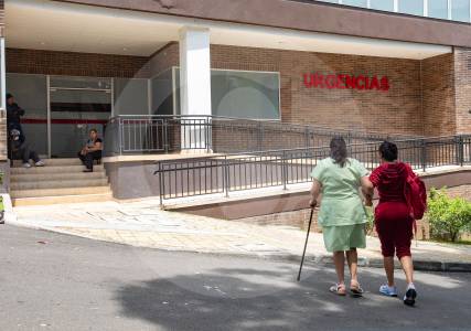 radiografia-de-la-crisis-de-la-salud-por-cierre-de-servicios-en-hospitales-y-clinicas