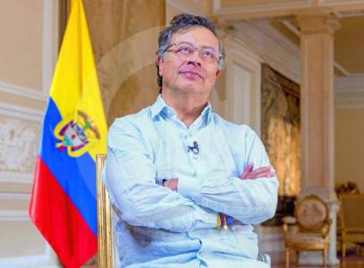 Atentados, enfermedades, familia y turismo: las excusas de Petro frente a desapariciones
