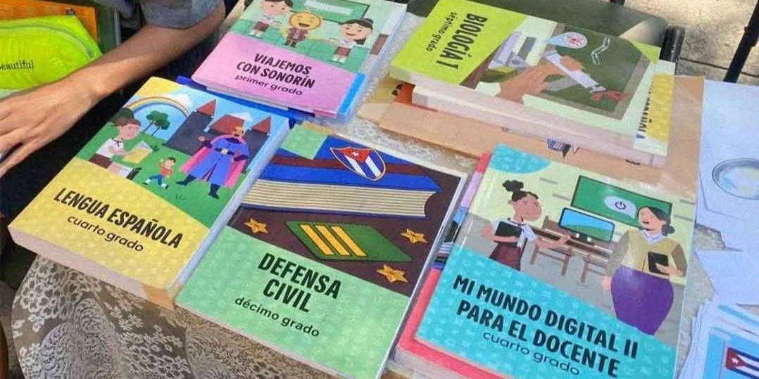 AMLO financió al régimen cubano para la impresión de libros escolares con contenido ideológico