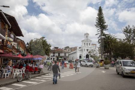 ¿Por fin? Tras 30 años, anuncian que hospital de Marinilla pasará a ser de segundo nivel