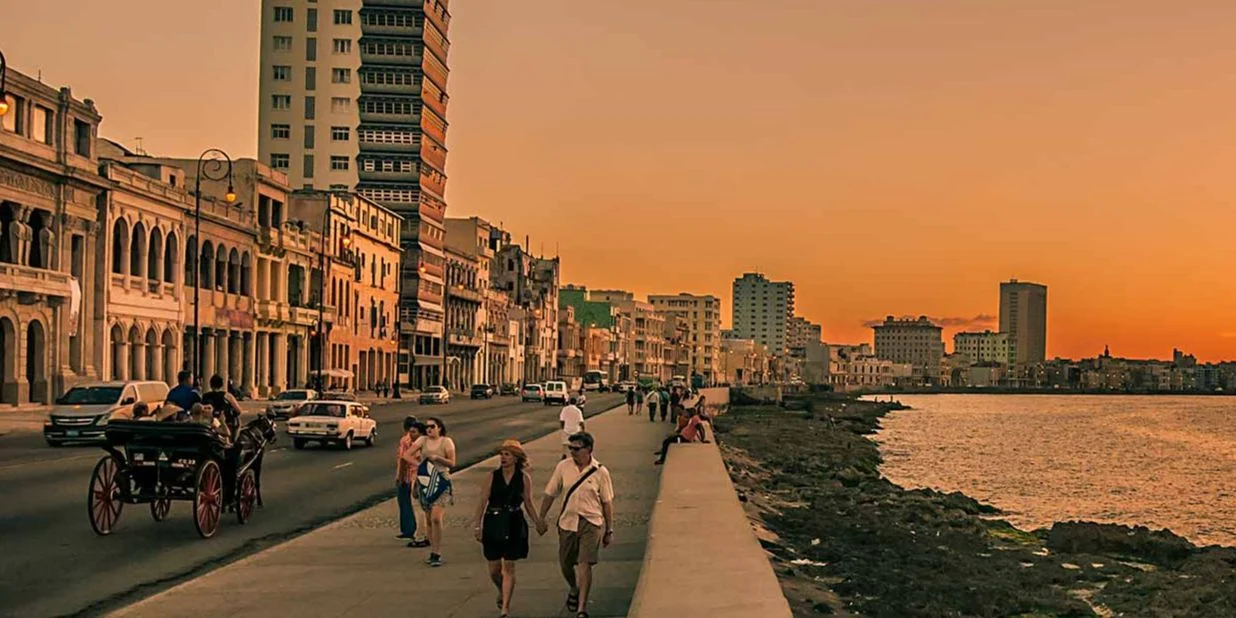 A 150 pesos el metro cuadrado por día: se alquila el Malecón de La Habana