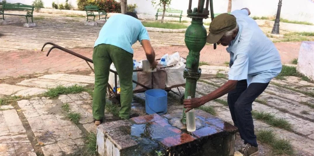 Varios repartos de Santa Clara llevan semanas «sin una gota» de agua