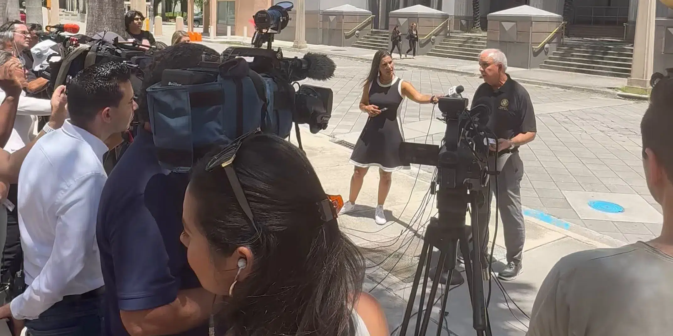 Congresista Carlos Giménez niega abusos en centro de detención de migrantes en Miami