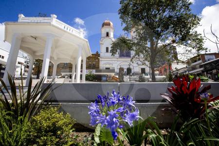 ¡Anímese a pueblear! 16 municipios antioqueños están de fiesta en estos puentes festivos