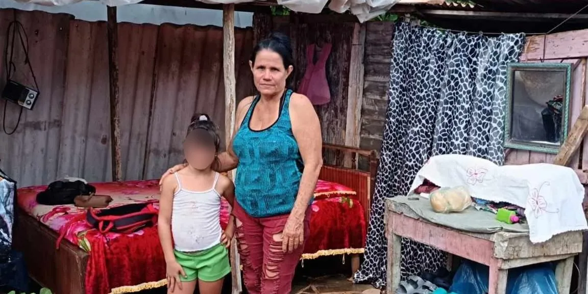 Niña de siete años y su abuela viven a la intemperie en Ciego de Ávila