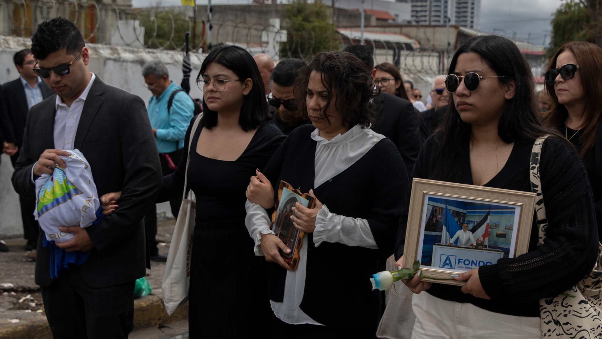 Familia de Roberto Samcam pide que investigue asesinato