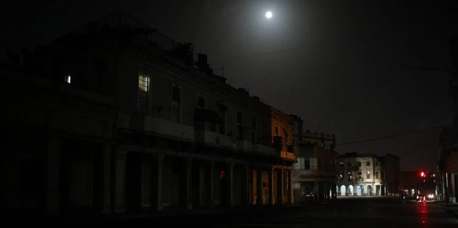 Más apagón que luz: Casi 1.800 MW de déficit eléctrico este martes en Cuba