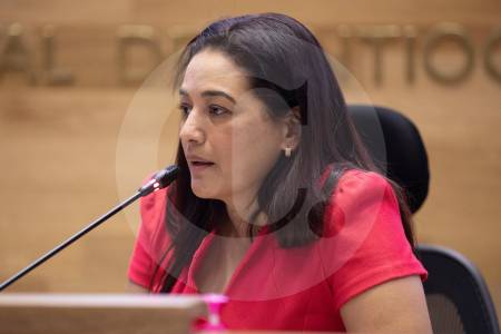 ¿La contralora de Antioquia quiere amarrar puestos antes de dejar el cargo?