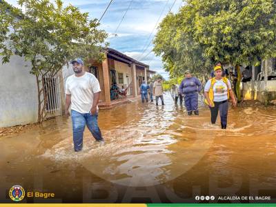 En El Bagre claman por ayuda: llevan 20 días inundados