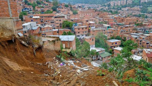 Villatina: advierten que el terreno es inestable y hubo nuevos derrumbes, ¿qué ha pasado en la zona?