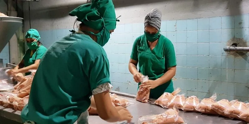 con-«croquetas-de-hueso-blanco»:-asi-se-va-a-salvar-camaguey-del-hambre