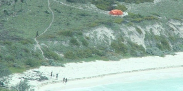 EE.UU. rescata a cinco cubanos tras 17 días varados en un cayo de Bahamas