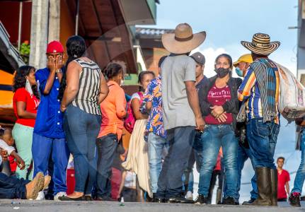 Sin tregua y sin paz: más de 77 mil desplazados en Colombia en lo que va de 2025