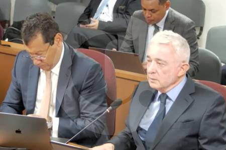 Se acerca el fallo: estos son los diez momentos claves del juicio al expresidente Uribe