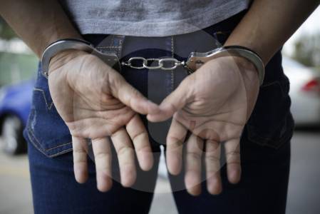 Encarcelan a mexicano señalado de asesinar a un hombre en la habitación de un hotel en Bello