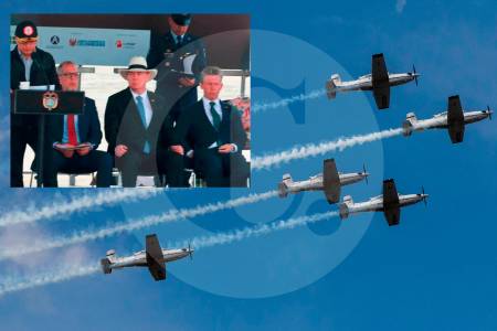 Feria Aérea de Rionegro arrancó con revista aérea, anuncio de los Gripen y un desplante