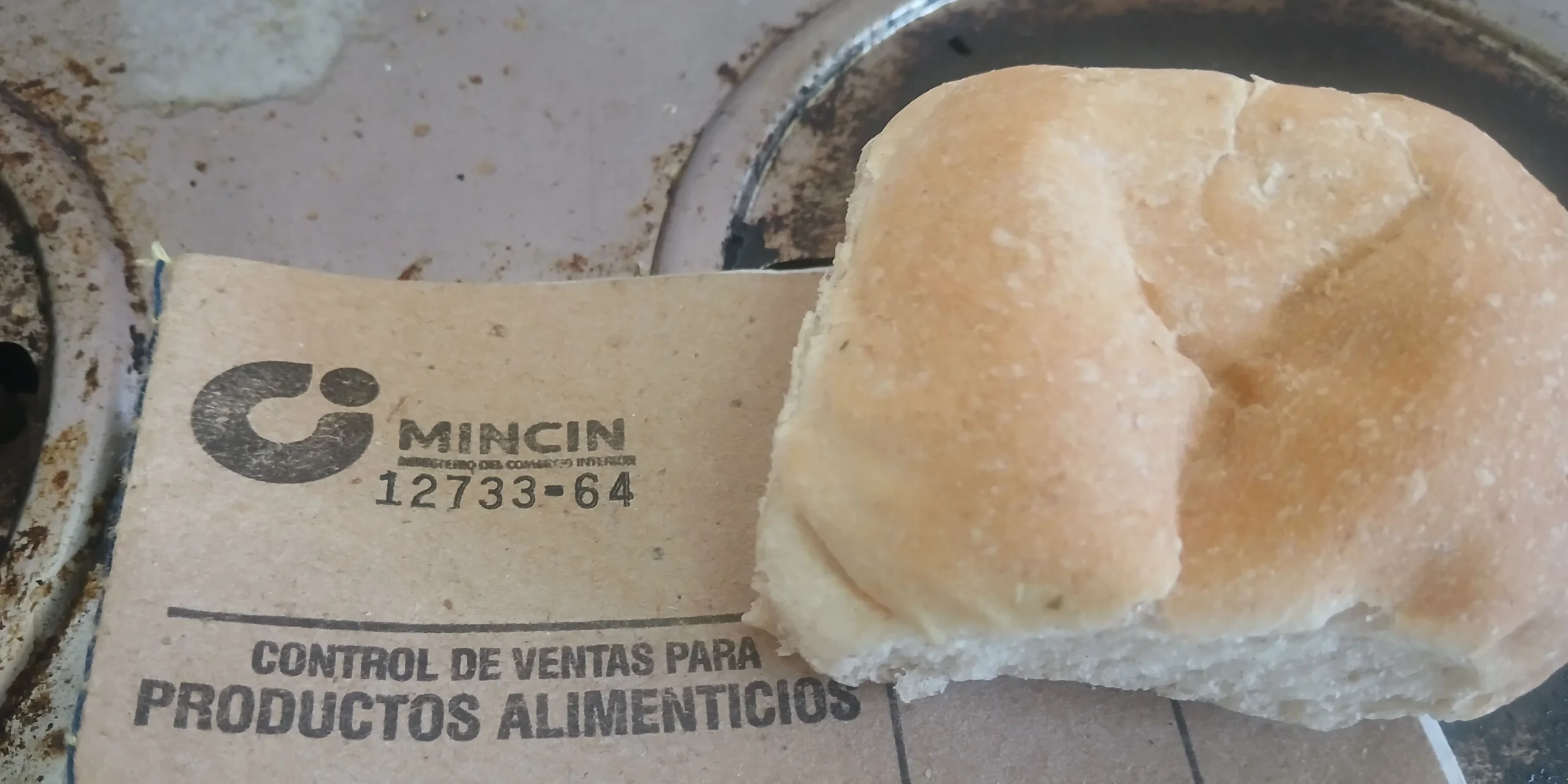 Villaclareños reciben pan elaborado con harina vencida: huele a moho y sabe a fermento