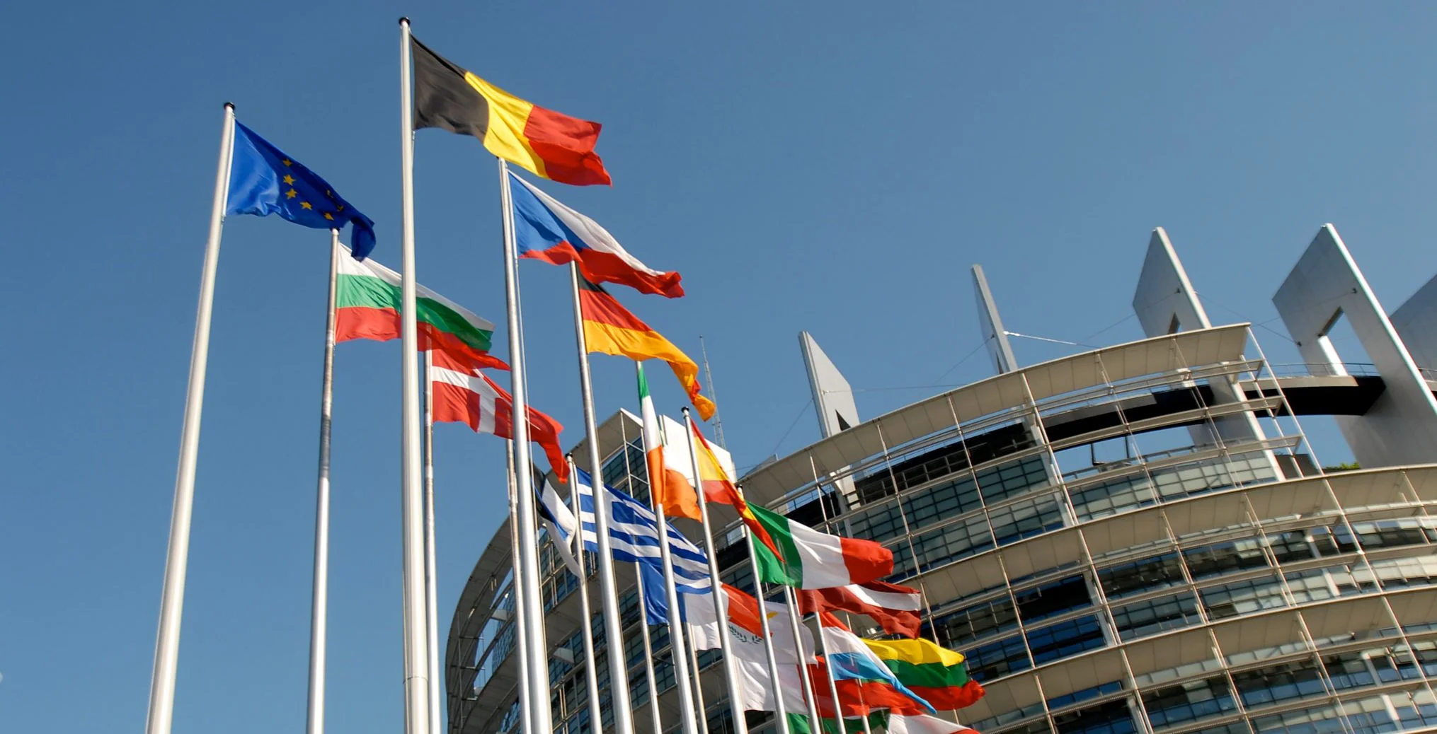 Más de 20 europarlamentarios exigen fin de la cooperación entre la UE y el régimen cubano
