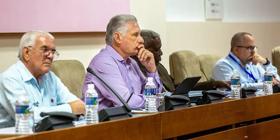 Cuesta abajo: Régimen cubano reconoce caída del 11% del PIB en cinco años