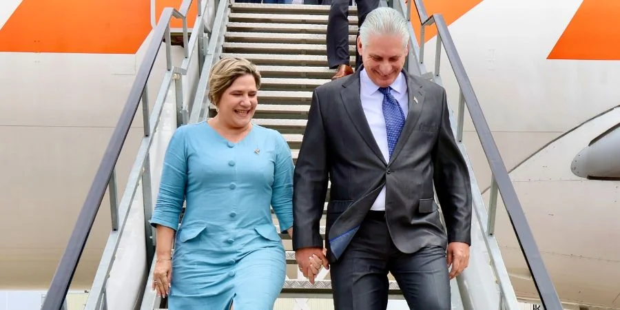 Emulación entre Miguel Díaz-Canel y Lis Cuesta: ¿Cuál es peor en X?