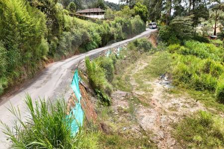 ¿Por fin le echarán mano a falla geológica en la vía El Santuario – Granada?