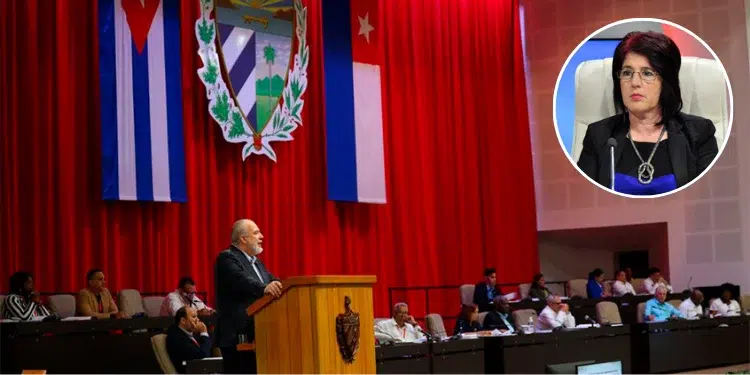 Marrero Cruz califica de «valiente» a la exministra de Trabajo por renunciar a su cargo